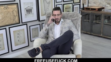 Peculiar Tutor Uses Freeuse As Teaching Method - Diana Grace